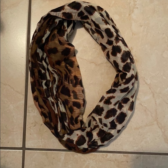 FREE SCARF OF CHOICE WITH ANY PURCHASE :) - Picture 5 of 6